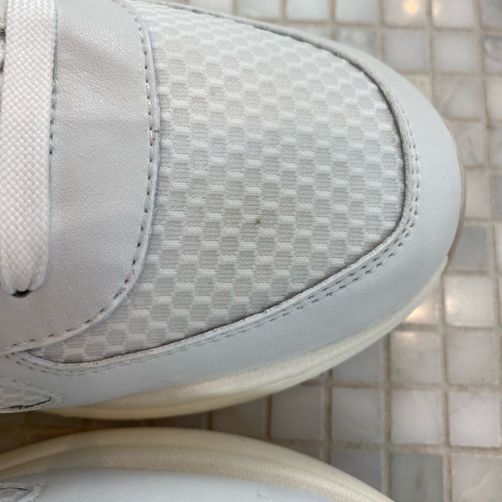 Stuart Weitzman Willow Runner Mesh & Leather Sneaker Brand New - Picture 11 of 12